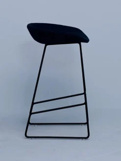 About a Stool AAS38 fra Hay
