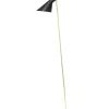 AJ Floor Lamp, black/brass af Arne Jacobsen