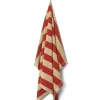Alee Beach Towel, light camel/red fra Ferm Living