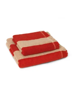 Alee Beach Towel, light camel/red fra Ferm Living