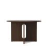 Androgyne Dining Table Ø120 dark stained oak fra Audo Copenhagen