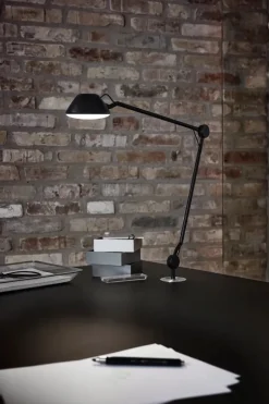 AQ01 bordlampe fra Fritz Hansen
