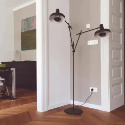 Arigato gulvlampe fra Grupa