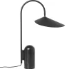 Arum bordlampe fra Ferm Living