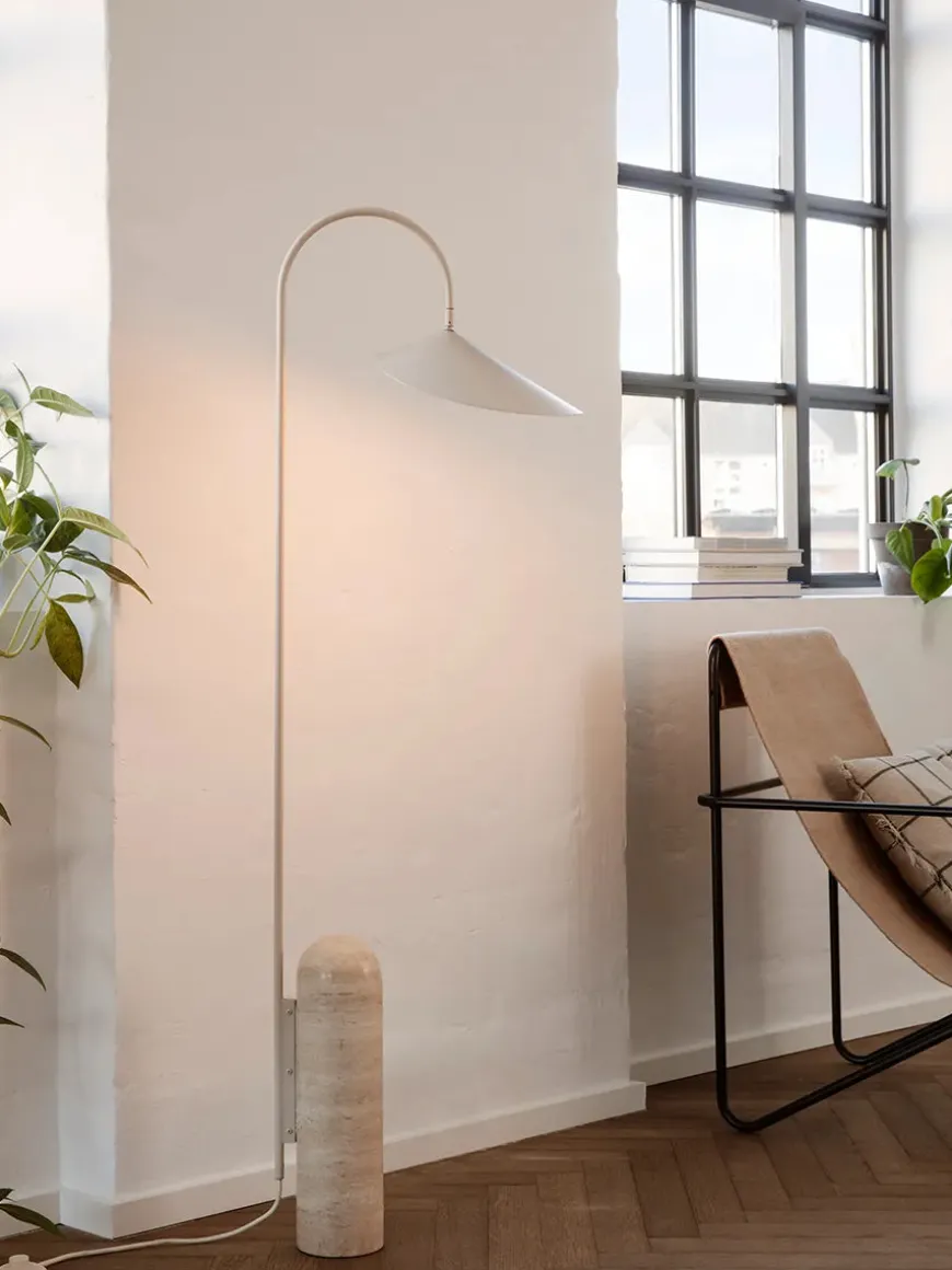 Arum Gulvlampe fra Ferm Living