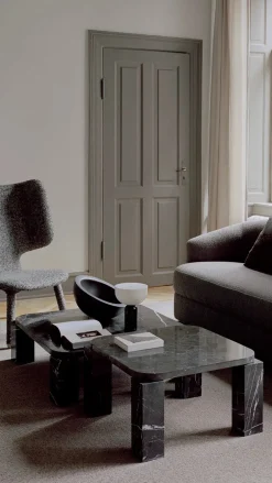 Atlas Sofabord 820x820, Natural Oak fra New Works