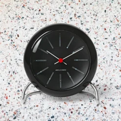 Bankers Bordur, hvid af Arne Jacobsen