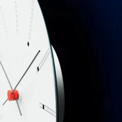 Bankers club vægur af Arne Jacobsen (Ø: 16)