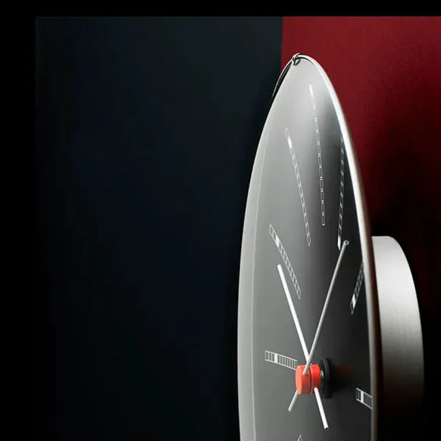 Bankers club vægur af Arne Jacobsen i sort (Ø: 29)