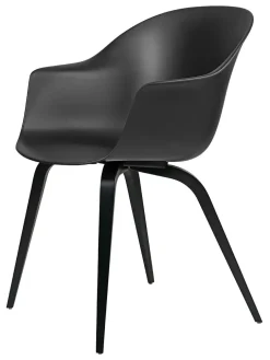 Bat Spisestol, wood base fra GUBI