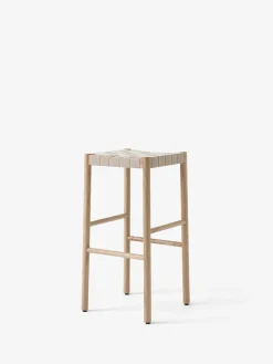 Betty barstol TK7 fra &Tradition