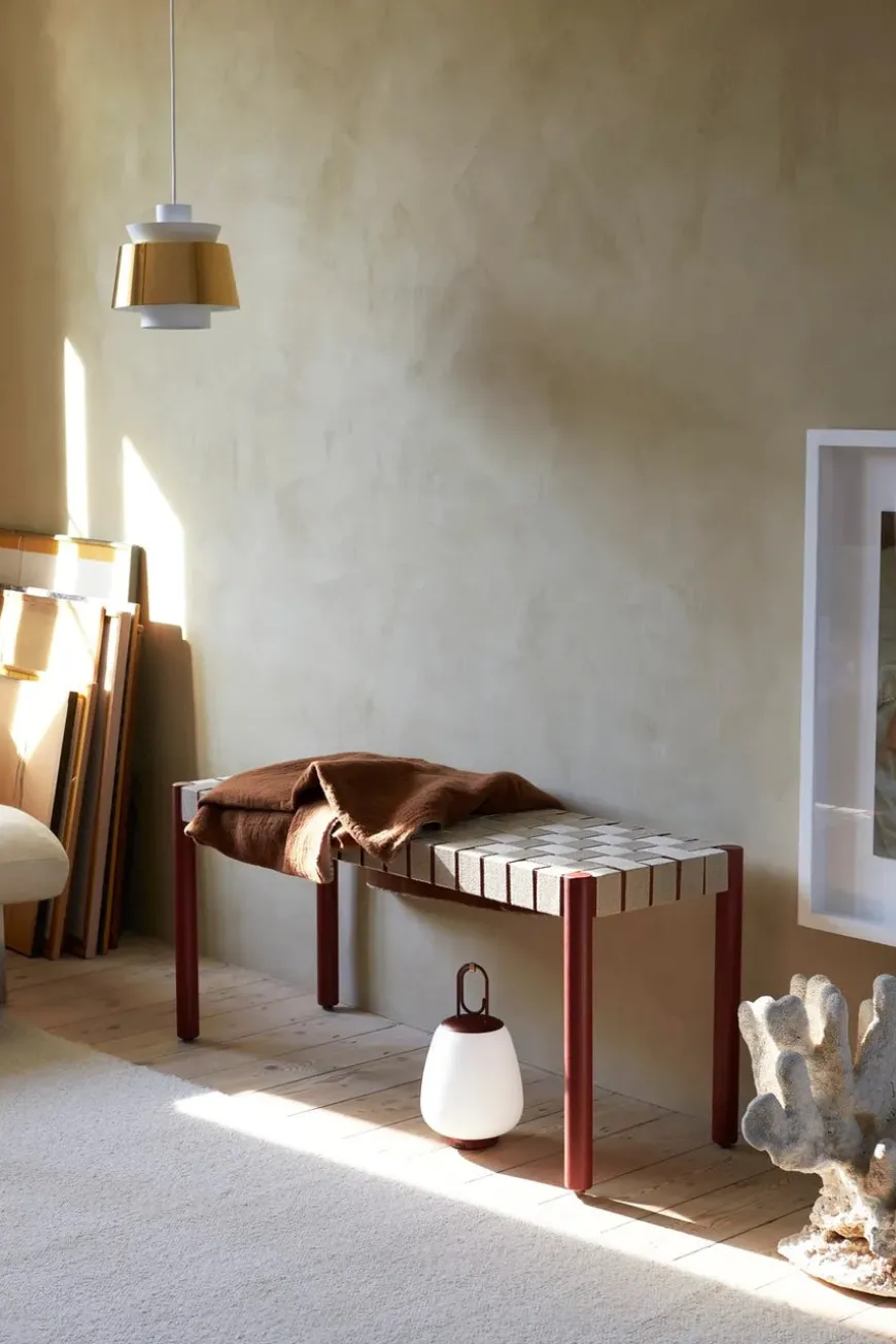 Betty bænk TK4 fra &Tradition