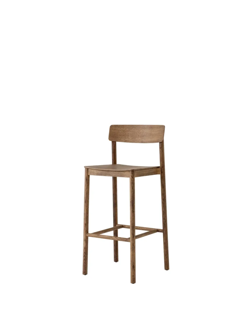 Betty TK16 Bar Chair fra &Tradition