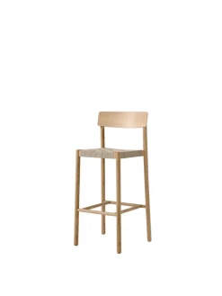 Betty TK15 Bar Chair fra &Tradition
