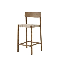 Betty TK12 counter barstol fra &Tradition