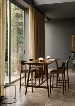 Betty TK14 counterstol med polster fra &Tradition