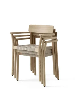 Betty TK9 Spisebordsstol, eg fra &Tradition