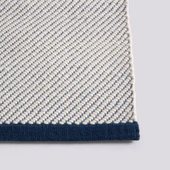 Bias 80 x 200 cm, Ocean tint fra HAY