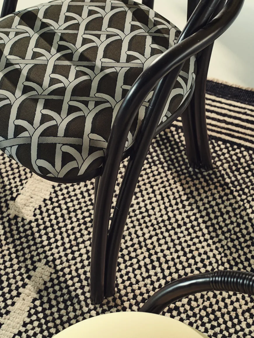 Bistra Dining Armchair fra GUBI