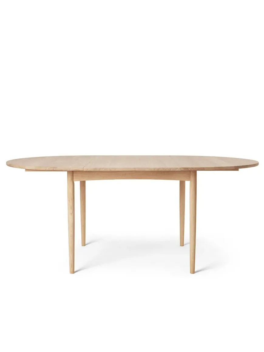 BM0121 Spisebord, olieret eg af Børge Mogensen