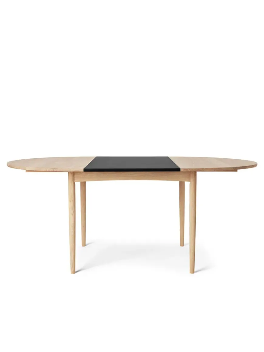 BM0121 Spisebord, olieret eg af Børge Mogensen