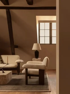 Brasilia Lounge Chair, low back, sheepskin fra Audo Copenhagen