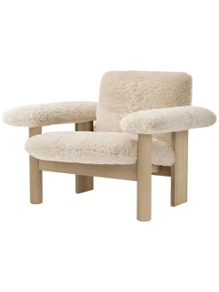 Brasilia Lounge Chair, low back, sheepskin fra Audo Copenhagen