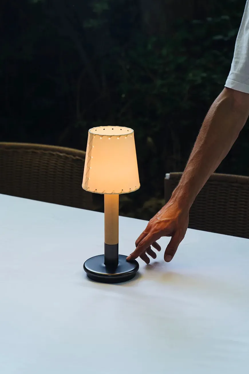 Básica M2 Bordlampe fra Santa and Cole