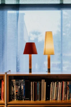 Básica M2 Bordlampe fra Santa and Cole