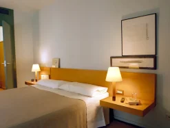 Básica Mínima Batería Lampe fra Santa and Cole