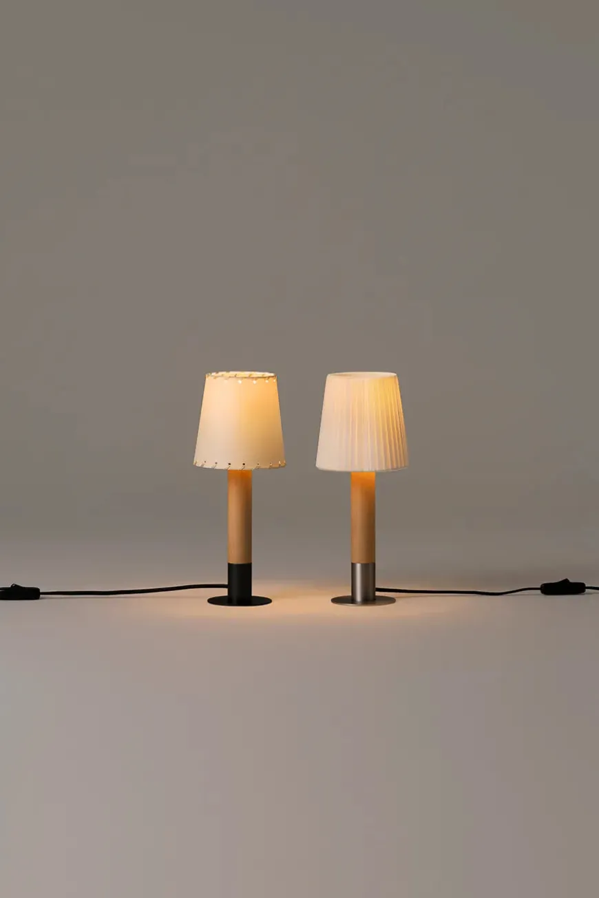 Básica Mínima Bordlampe fra Santa and Cole