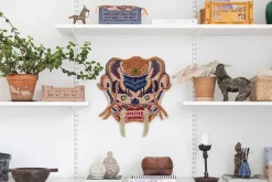 Burma Dragon Face Rug fra Bongusta