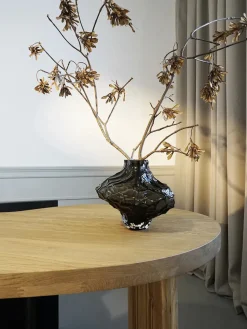 Canyon Vase Large, smoke fra Hein studio