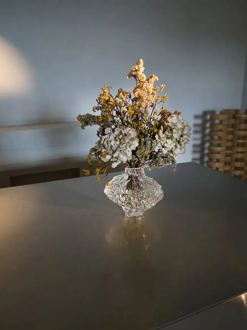 Canyon Vase Large, smoke fra Hein studio