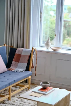 Caracas Plaid, beetroot fra Silkeborg Uldspinderi