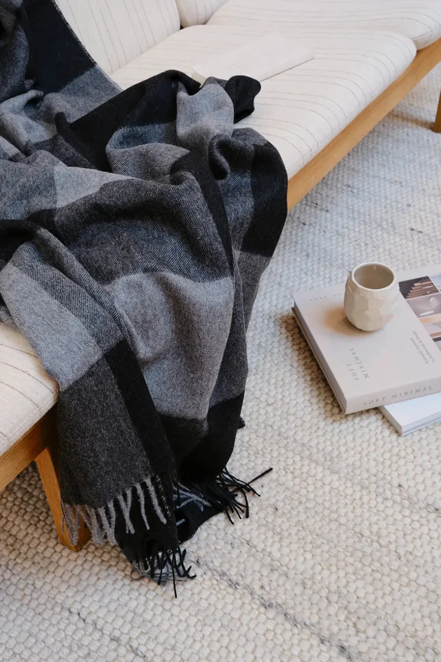 Caracas Plaid, pine fra Silkeborg Uldspinderi