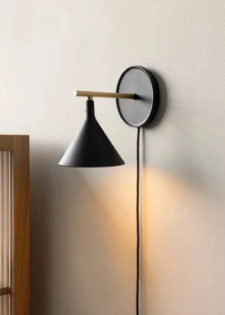 Cast Sconce Wall Lamp fra Audo Copenhagen