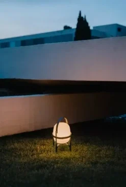 Cestita Alubat Bordlampe fra Santa and Cole