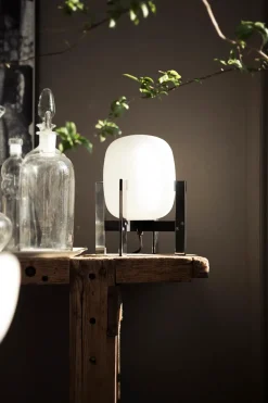 Cestita Metal Lampe fra Santa and Cole