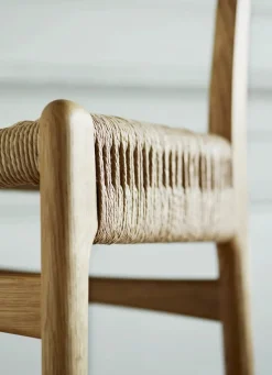 CH23 Spisestol, valnød olie af Hans J. Wegner