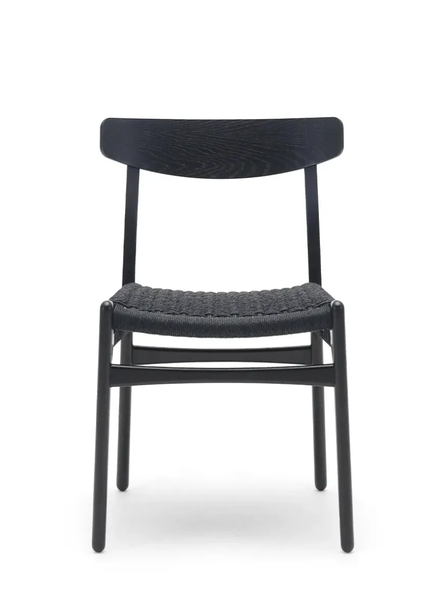 CH23 Spisestol, valnød olie af Hans J. Wegner