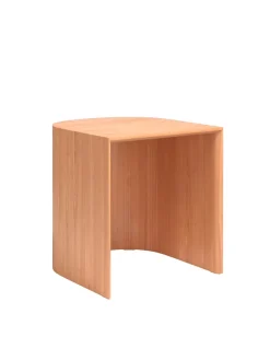 CM210 Taburet, kirsebærtræ af Cecilie Manz