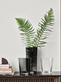 Collect Glass Vases, Smoked fra &Tradition