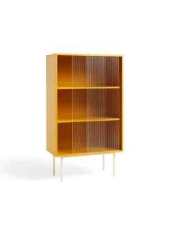Colour Cabinet, medium med glasdøre fra Hay