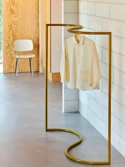 Colour Rack C-Shape fra Hay