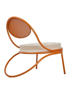 Copacabana Lounge Chair, international orange fra GUBI
