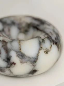 Cosmos Object Ø 12 cm, travertin fra Wabi Sabi Nordic