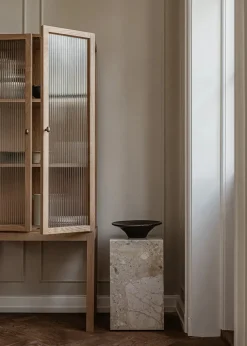 Curiosity Cabinet, high fra Audo Copenhagen