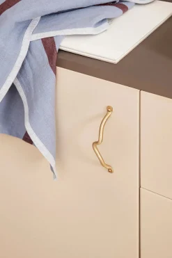 Curvature handle fra Ferm Living