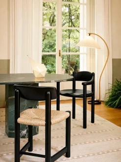 Daumiller Side Chair, golden pine fra GUBI